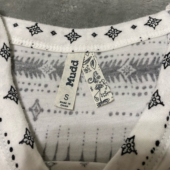 Halter Tank - Picture 4 of 4